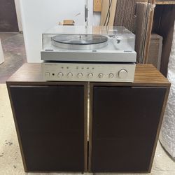 Vintage Audio Setup: Stereo Amp, Turntable, Speakers - works, needs minor repair