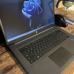 HP 17in i5 Laptop