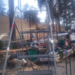 7 Step Safety Ladder