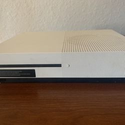 Xbox One S 1Tb W/ Games