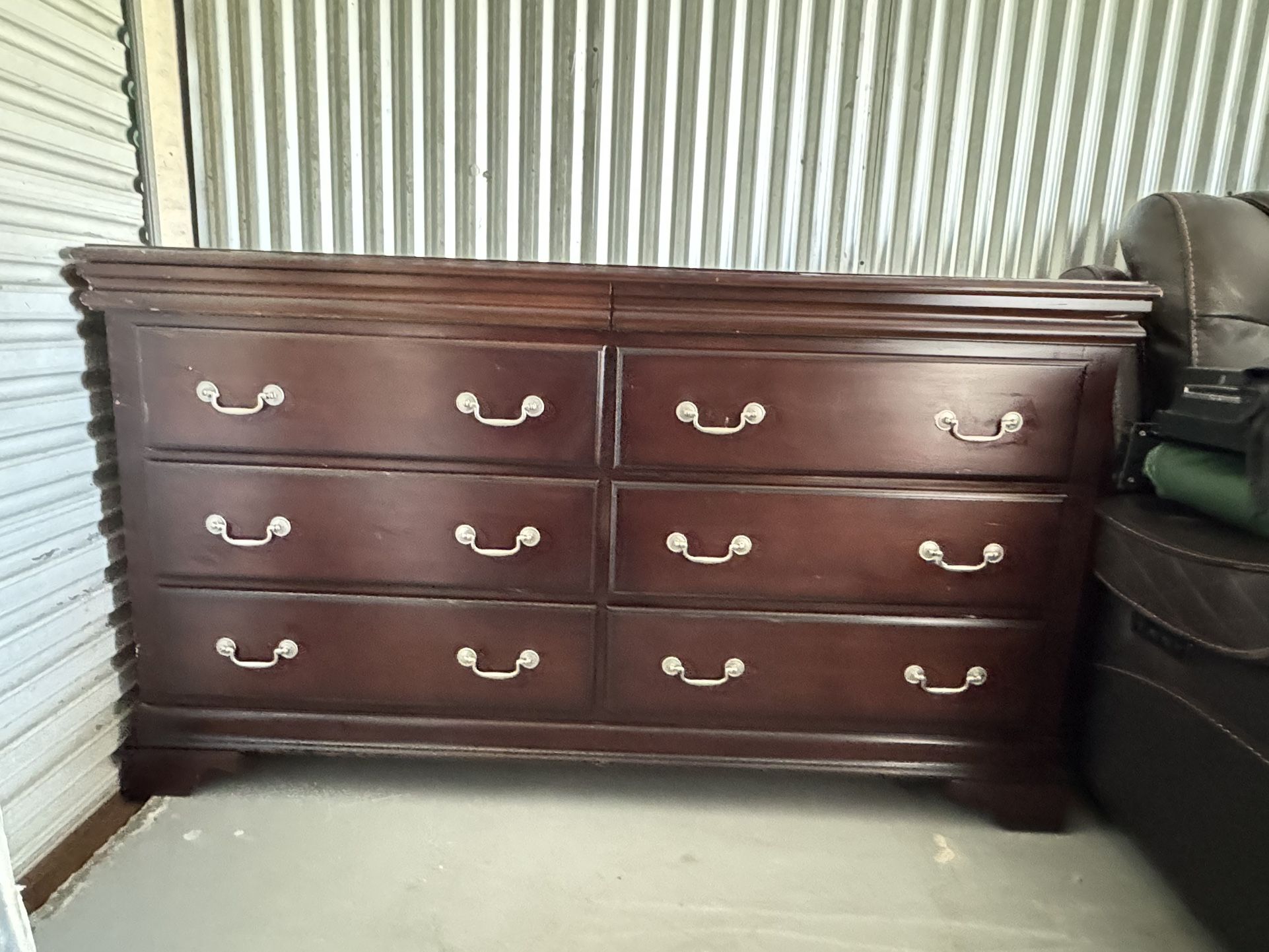 Large Modern Cherry Wood 8 Drawer Dresser