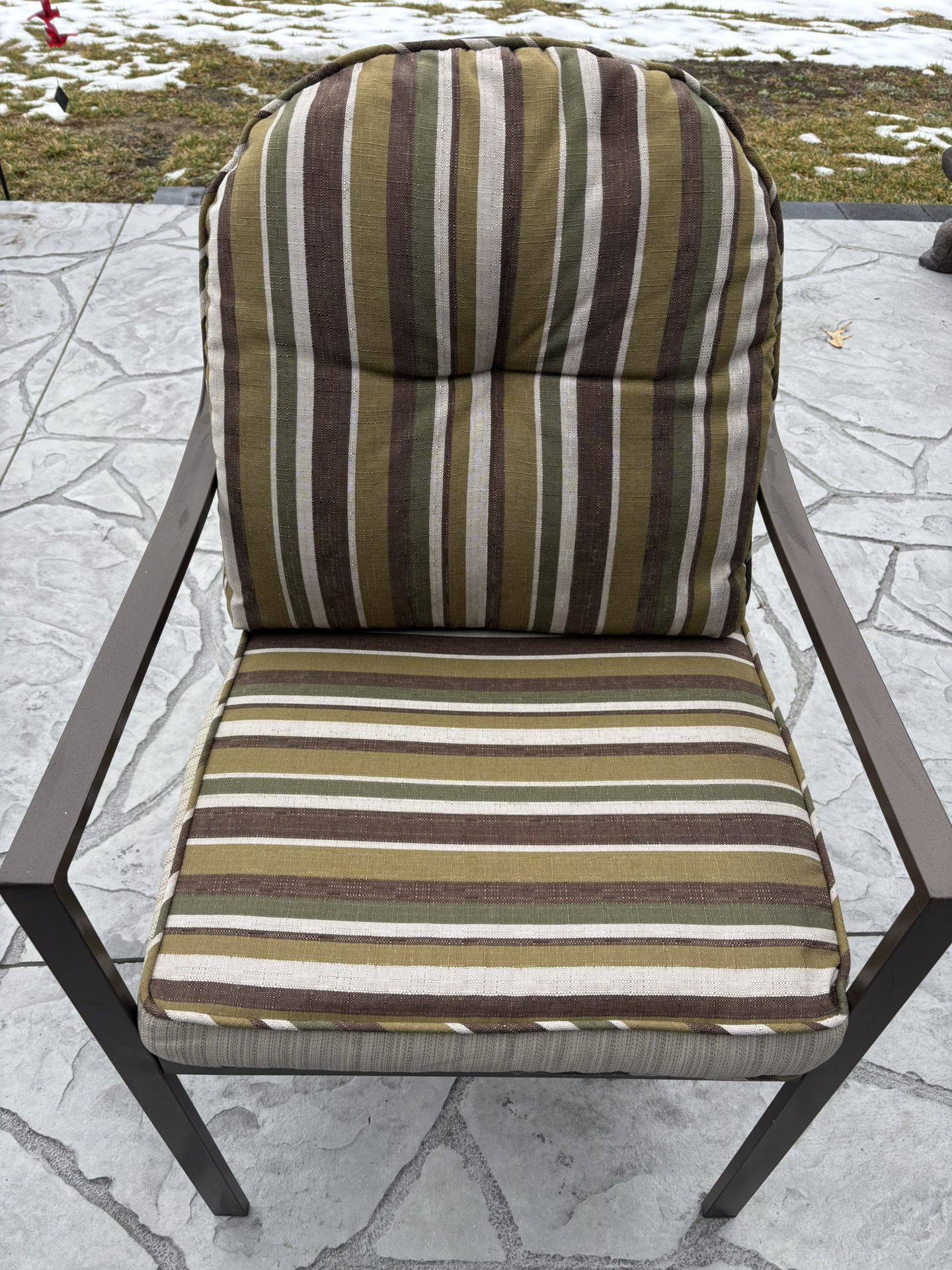 PATIO SET!!! Four Chairs,Cushions,Table And Umbrella 