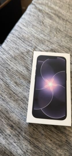 Consumer cellular  iPhone 17e less than 40 days old