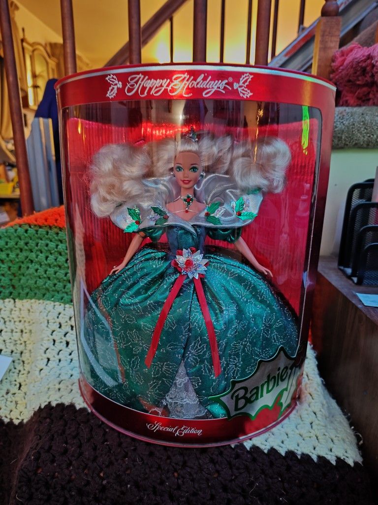 Holiday Barbie 1995