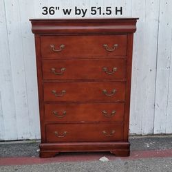 Dresser 