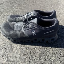 OnCloud 5 Triple Black 59.98986 Men’s Running Sneakers shoes Size 8