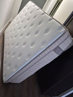Used one week  Mattress