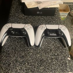 Two Ps5 Controllers Both Work Good 