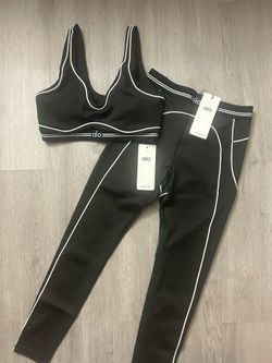 Alo yoga set size medium