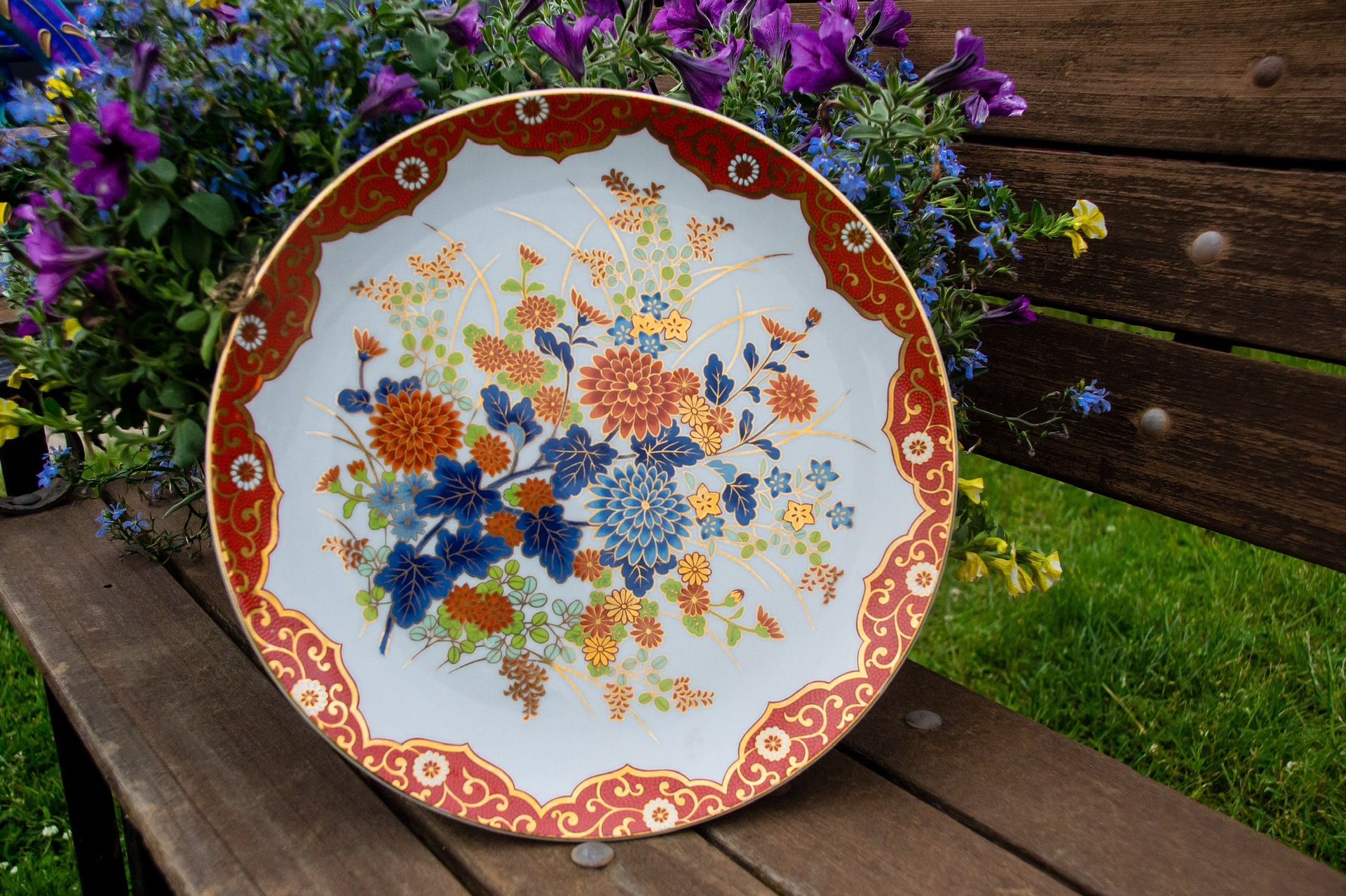 Vintage Japanese Imari Plate | Bowl Floral Arabesque Pattern | Onamental Wall Decor