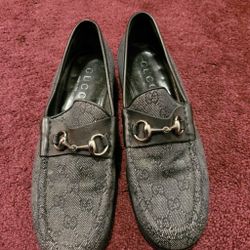 Beautiful Gucci men's size 9 shoes