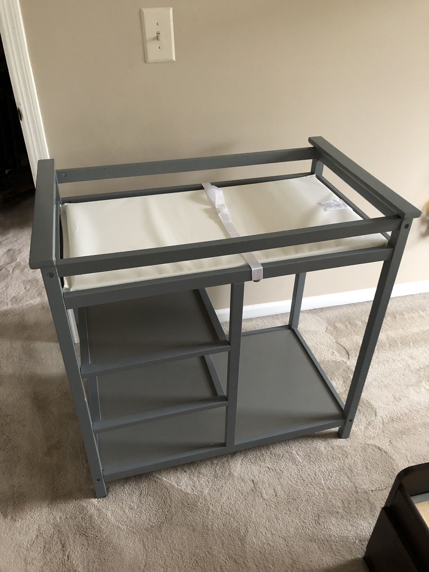 Changing table... really good condition