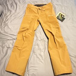 ARC’TERYX SABRE PANTS — MEDIUM 