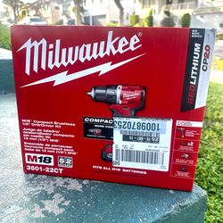 Milwaukee M18 Brushless 1/2" Drill/Driver Kit 3601-22CT... New in Box