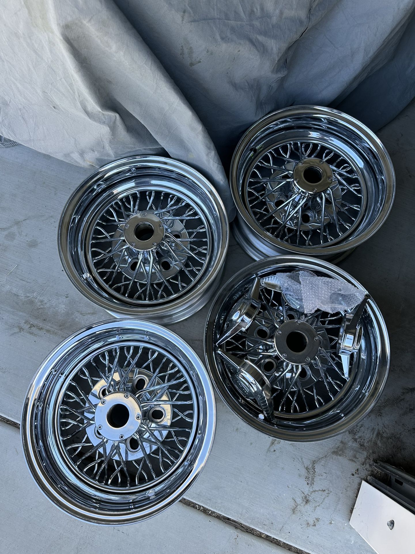 50 Spoke Star Style Wire Wheel for Sale in Riverside, CA - OfferUp