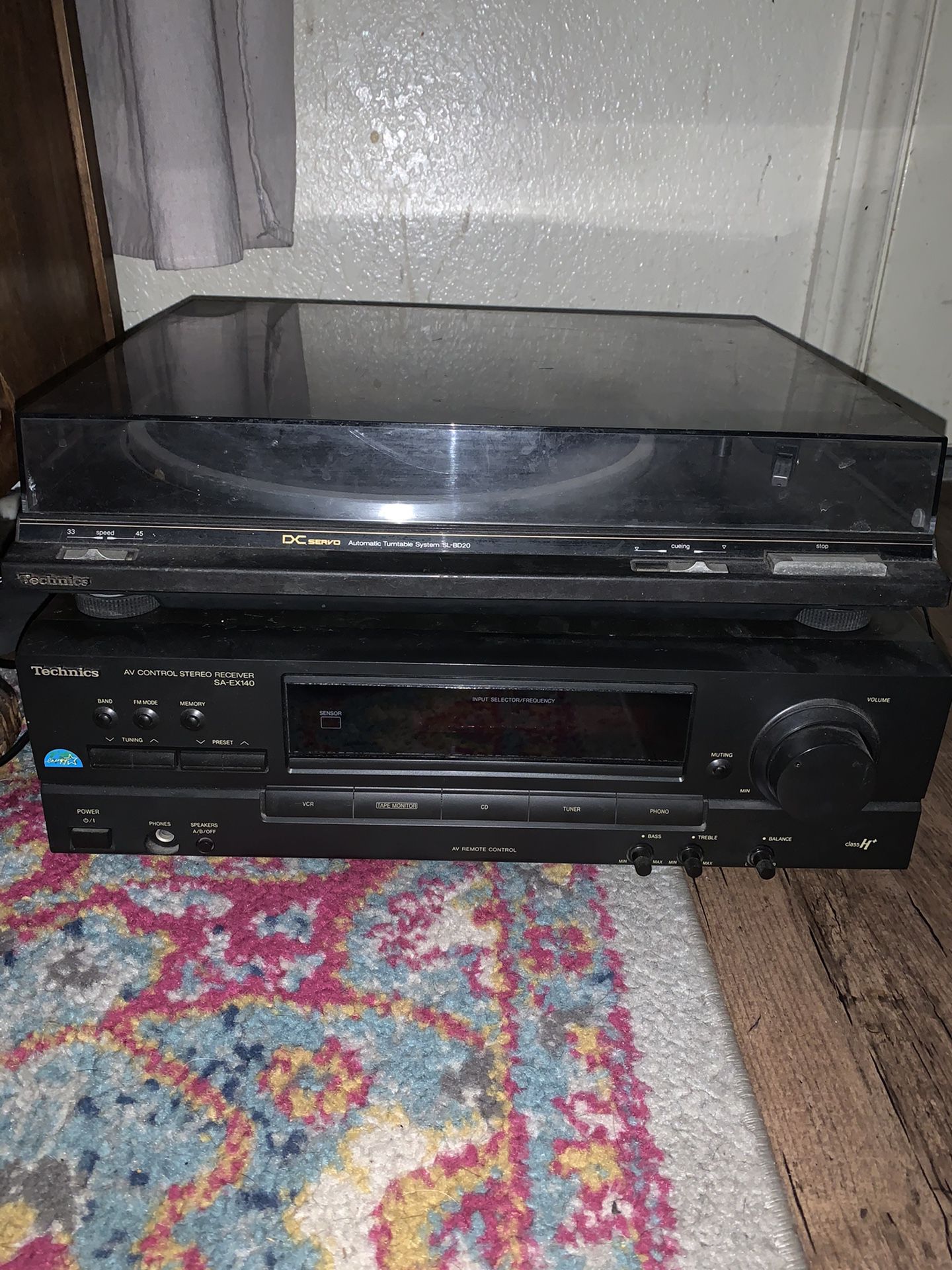 Technics Turntable & Stereo Receiver
