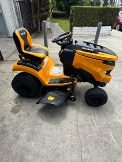 Cub Cadet XT1 Enduro LT 42 in. 547cc Engine with Intelli Power Hydrostatic Drive Gas Riding Lawn Tra