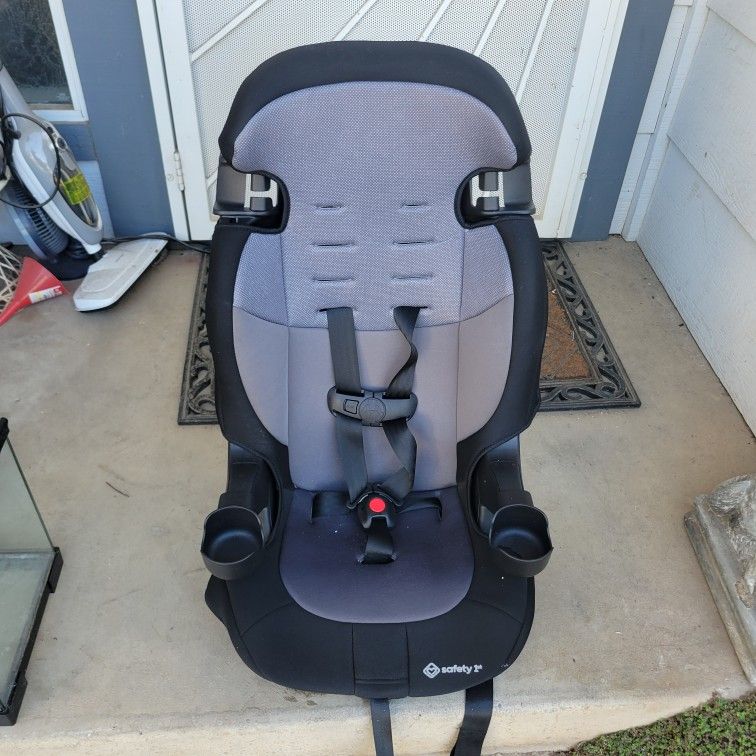 Booster seat with harness!