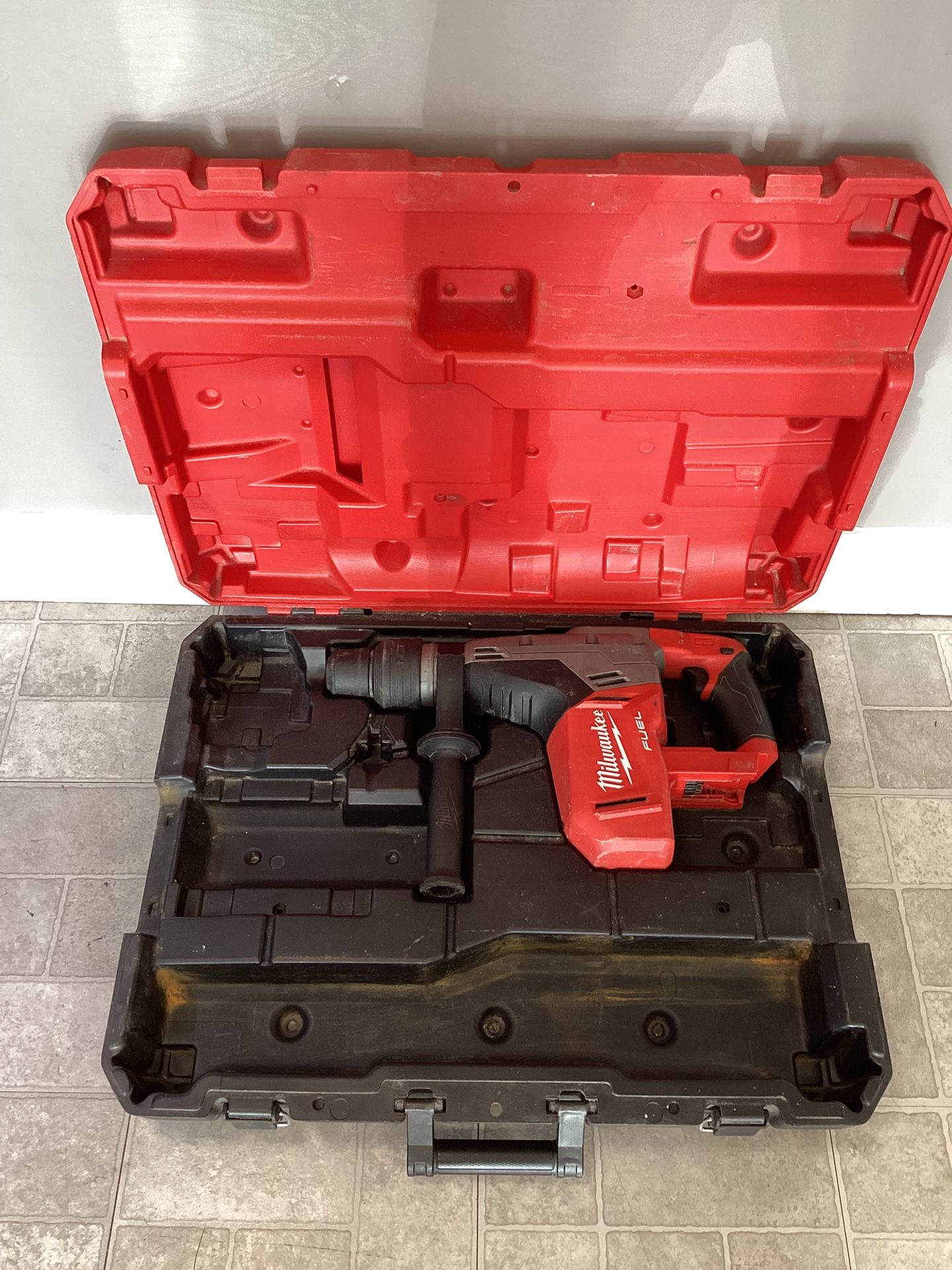 Milwaukee (2717-20) 1-9/16” SDS-MAX Rotary Hammer