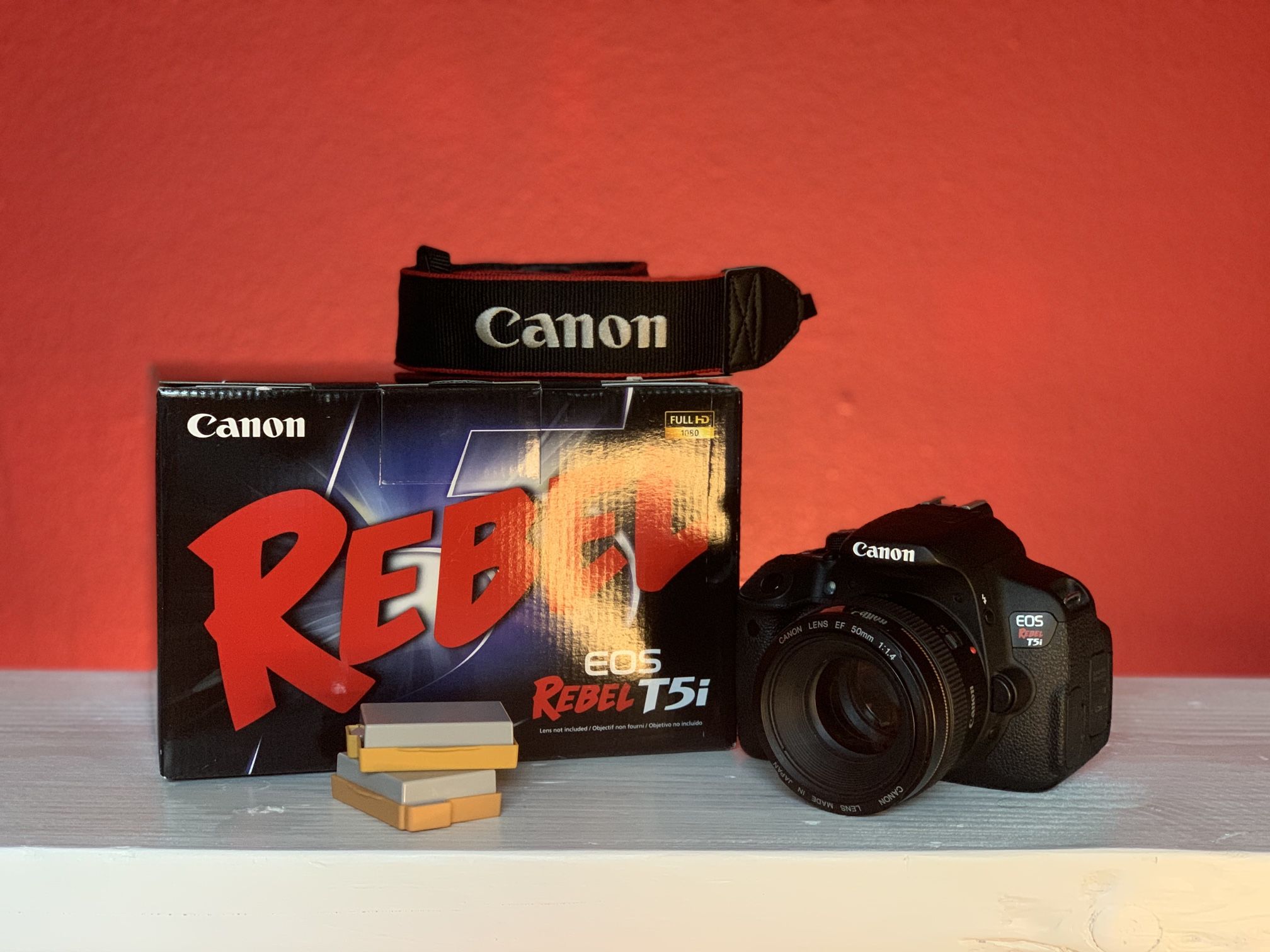 Canon T5i And Lens EF 50mm 1:1.4
