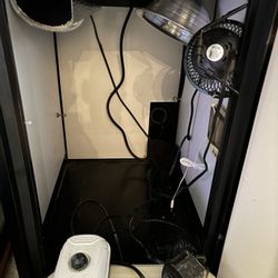 SuperBox LED Hydroponic Grow Box 