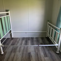 Metal Bed Frame 