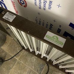 Hydro Farm Veg Lights Like New