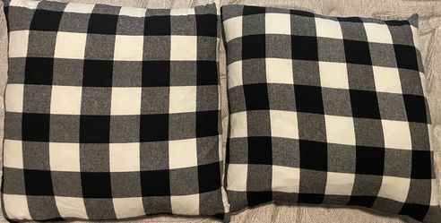 2 Plaid Throw Pillows