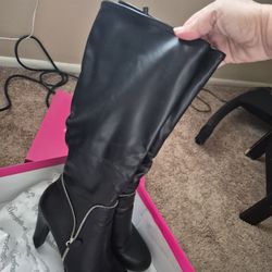 Elegant Dazzle Black Boots 