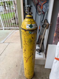 Helium tank for 300 hundred balloons