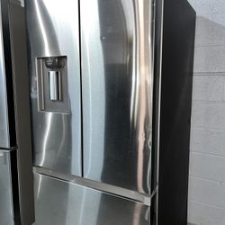 Samsung - 30 in. Wide 22 cu. ft. 3-Door French Door Smart Refrigerator with External Water Dispenser - Stainless Steel
