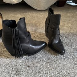 Ankle Boots With Fringes