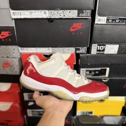 Jordan Cherry 11 Lows size 11 VNDS 