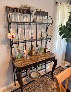 Wine Rack🍷Top is stone 🍷Like  new🍷
