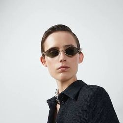 Gucci Eyewear Hexagon Frame Gold Tone Sunglasses Unisex GG Emblem