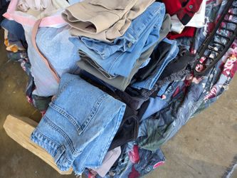 Tons of clothes and shoes $1