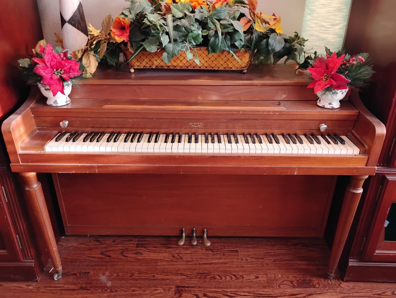 Upright Piano - Winter