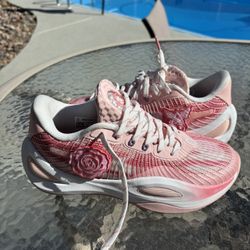 Rigorer AR1 Valentine Basketball Shoe Size US 7 For Men Or 8 For Women’s