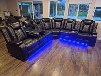 New Sectional Black Faux Leather 2 Power Recliners & Wireless Charger $1399