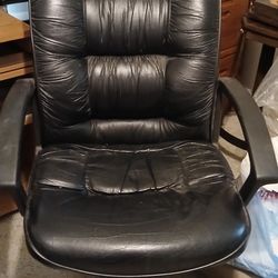 Black Leather Executive Office Chair