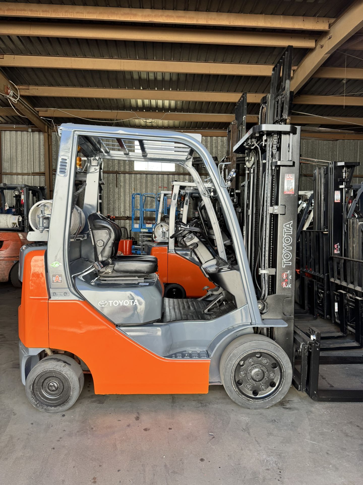 TOYOTA PROPANE FORKLIFT