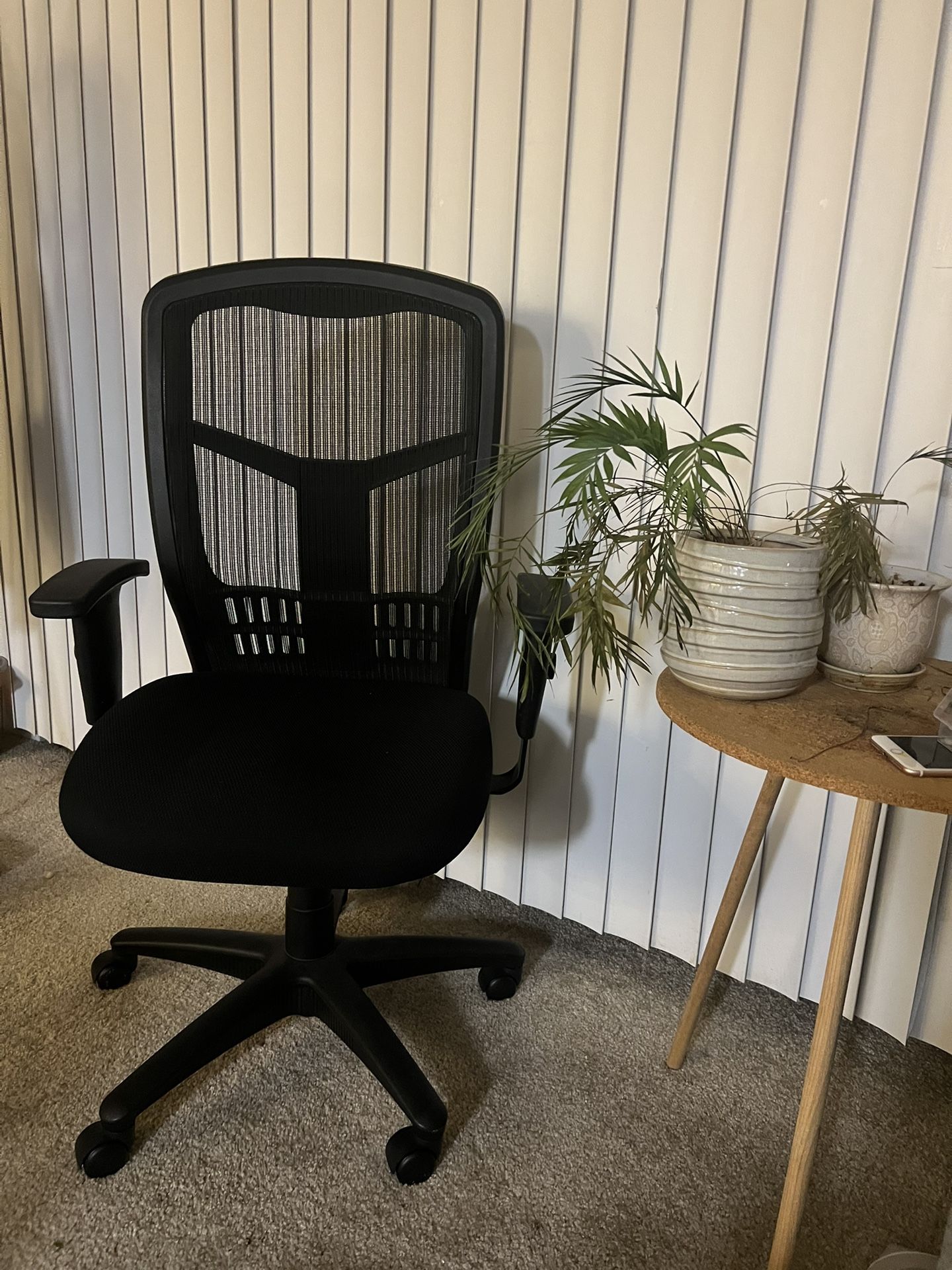ErgoMesh High-Back Executive Office Chair - Adjustable Seat & Back Angles, Customizable Arm Height & Width, Breathable Mesh Design, Ergonomic Support,