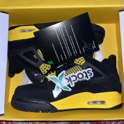Air Jordan 4 retro Black and Yellow - Size 10