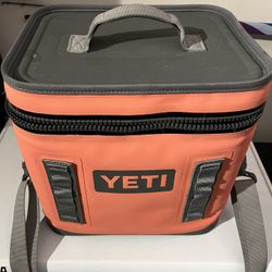YETI Cooler Hopper 12
