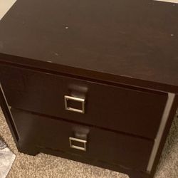 Queen Size Mahogany Bedroom Set