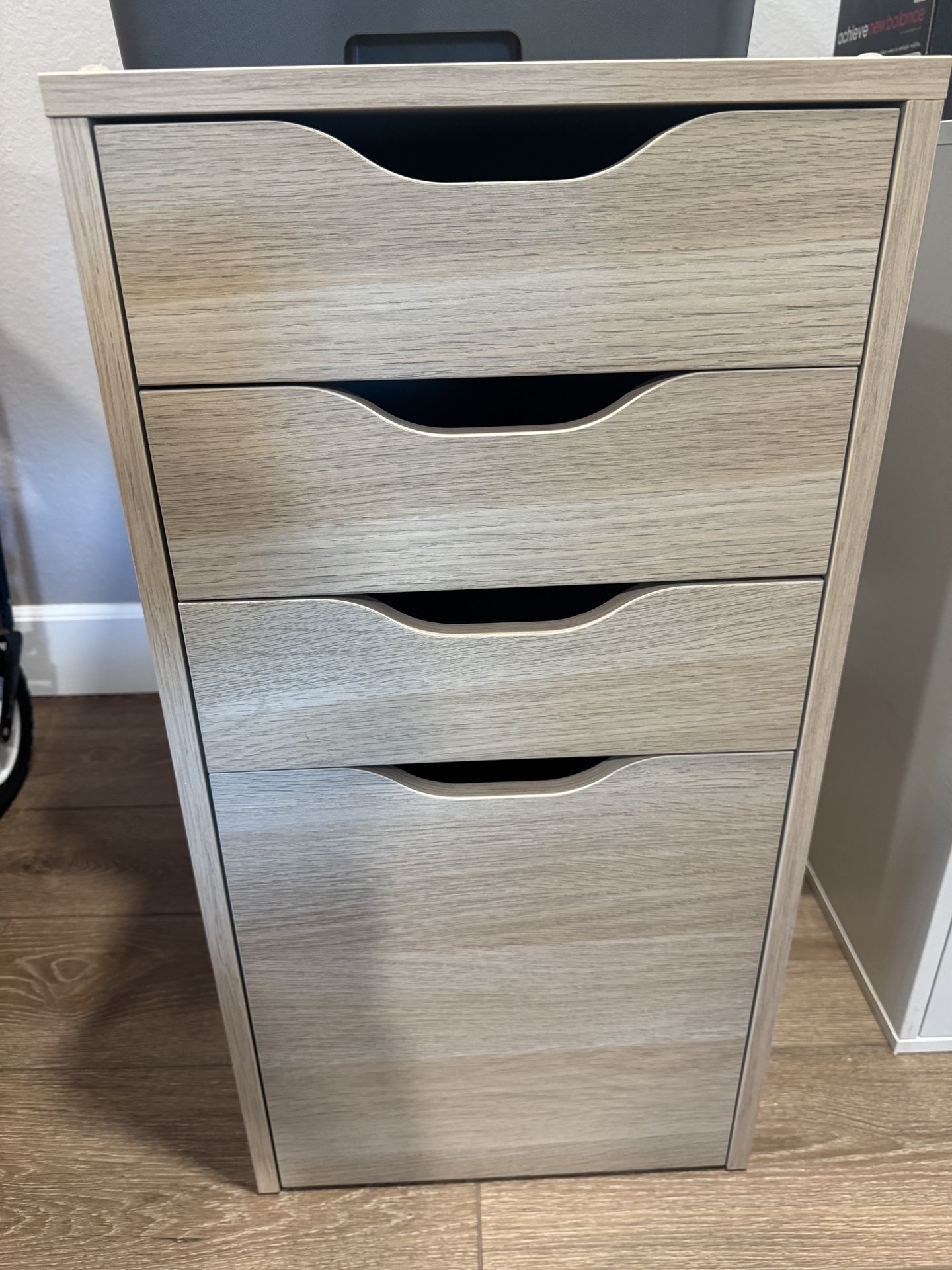 Desk Drawers / File Cabinets