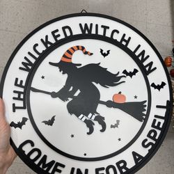 Halloween witch door hanger 