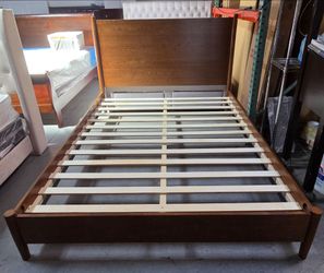 Auburn queen platform bed