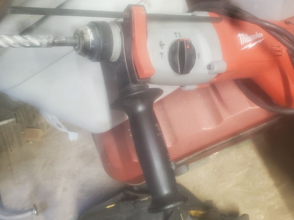 Milwaukee Rotary Hammer Drill