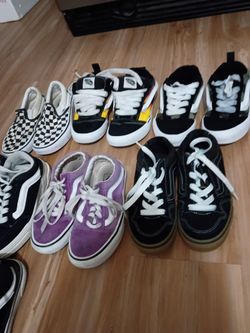 BOYS VANS SHOES ALL OF THEM FOR $40 PICK UP IN SUN VALLEY